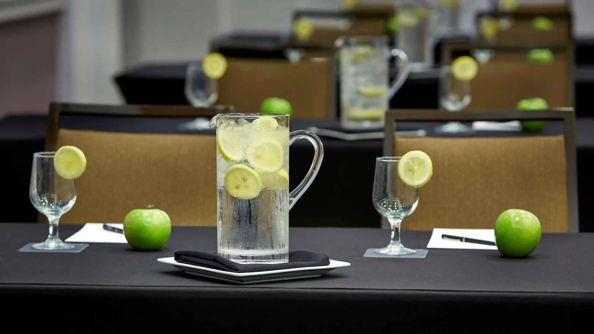 Hilton Long Beach Hotel 3*,  Estados Unidos